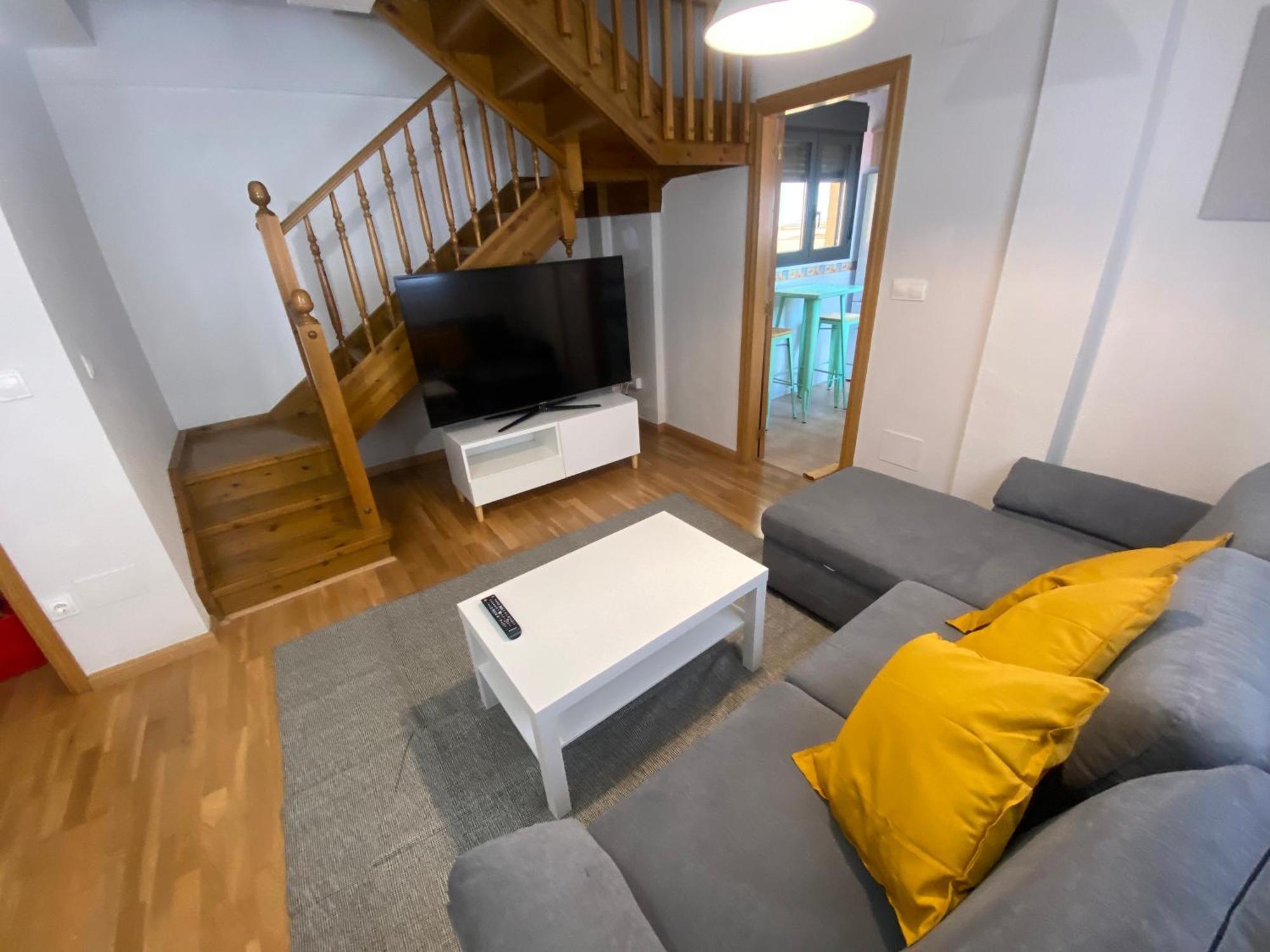 Apartamento Centrico Con Garaje جاكا المظهر الخارجي الصورة